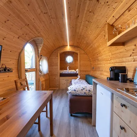 Wellnes Hříbek Apartamento *